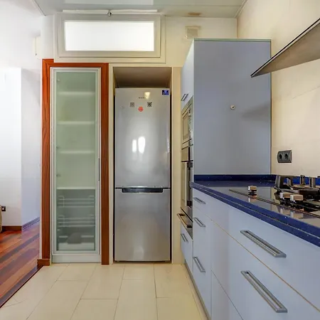 Ollie By Hello Homes סיטגס